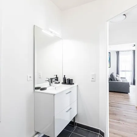 Guestready - Sunny Retreat Minutes From Paris Apartment